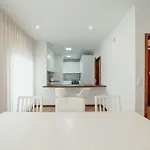 Center Grand With Seaview Terrace By Vacationy *