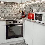 Center Grand With Seaview Terrace By Vacationy Oporto