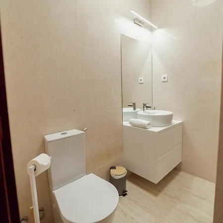 Center Grand With Seaview Terrace By Vacationy