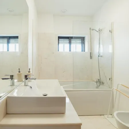 דירה Center Grand With Seaview Terrace By Vacationy פורטו