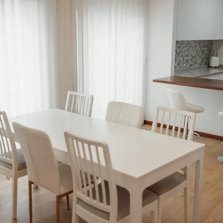 Apartamento Center Grand With Seaview Terrace By Vacationy