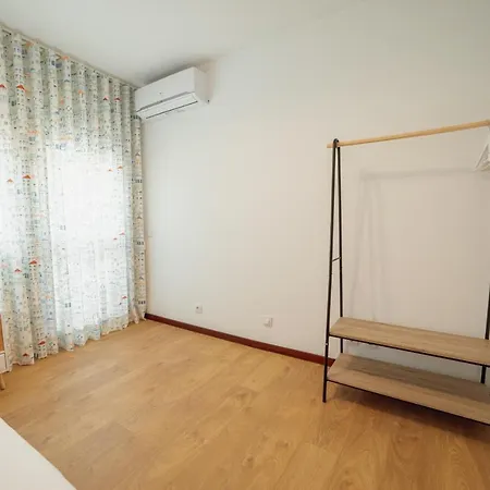 Center Grand With Seaview Terrace By Vacationy