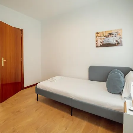 Apartment Center Grand With Seaview Terrace By Vacationy Porto