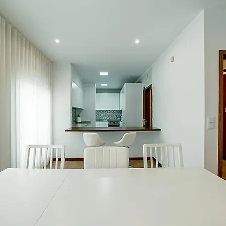 Apartmán Center Grand With Seaview Terrace By Vacationy *