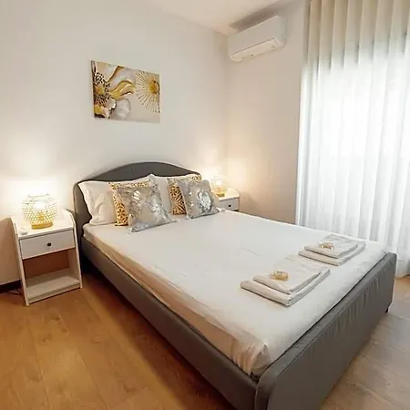 Center Grand With Seaview Terrace By Vacationy Porto