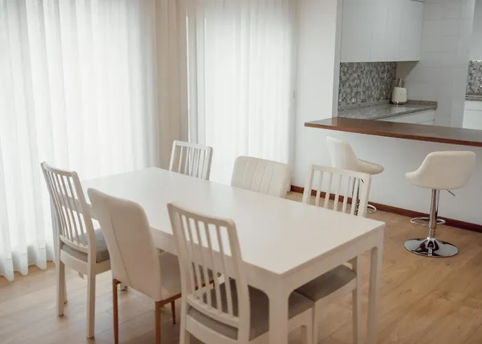 Apartmán Center Grand With Seaview Terrace By Vacationy