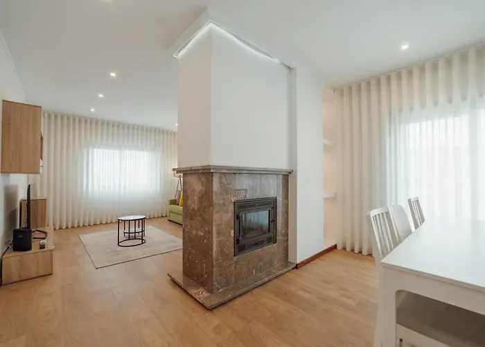 Center Grand With Seaview Terrace By Vacationy Porto