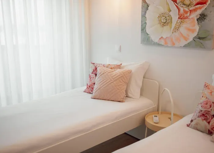 Center Grand With Seaview Terrace By Vacationy Porto