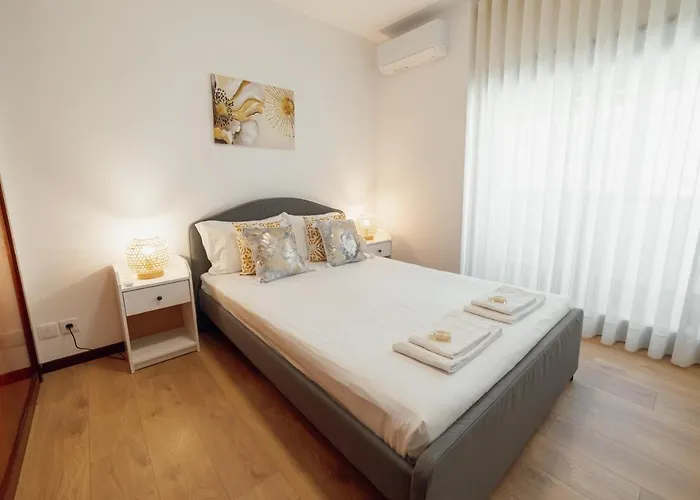 Center Grand With Seaview Terrace By Vacationy Porto