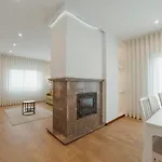 Center Grand With Seaview Terrace By Vacationy Porto