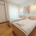 Lejlighed Center Grand With Seaview Terrace By Vacationy