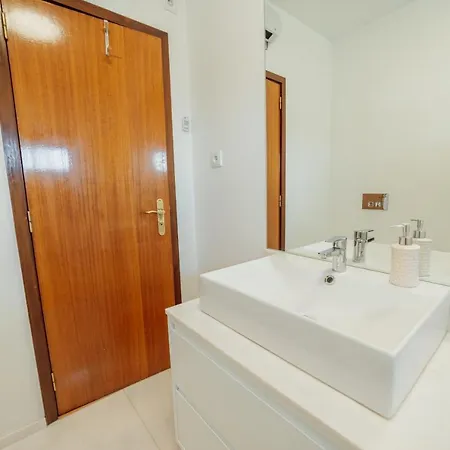 Center Grand With Seaview Terrace By Vacationy Apartamento