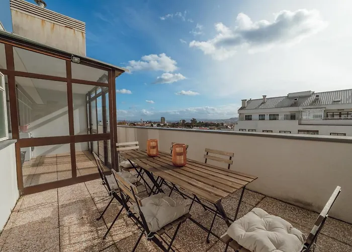 شقة Center Grand With Seaview Terrace By Vacationy